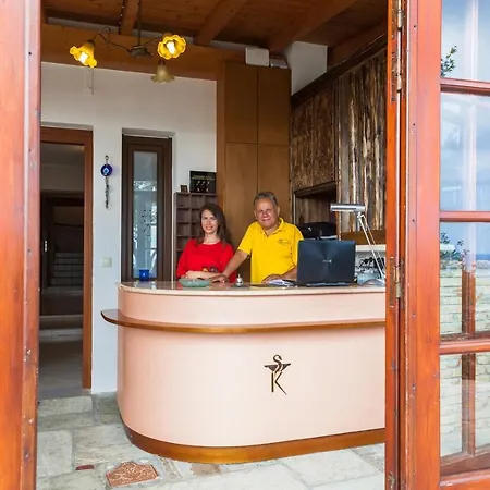 Πανσιόν Opalio Pilio 3*